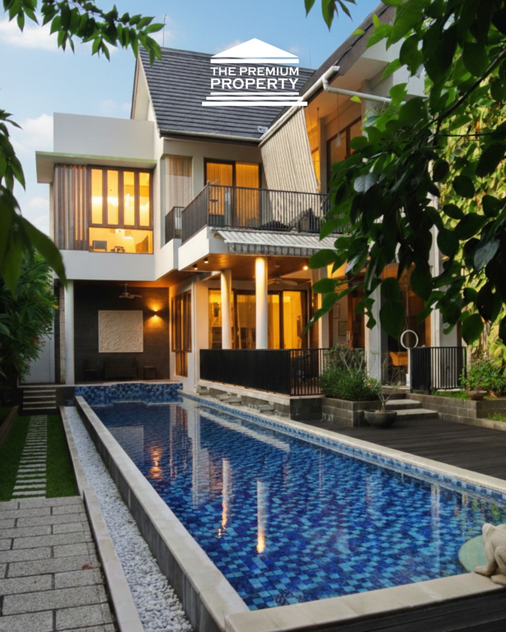 Murah! Akses Mudah ke Tol, Ada Kolam Renang Pribadi.