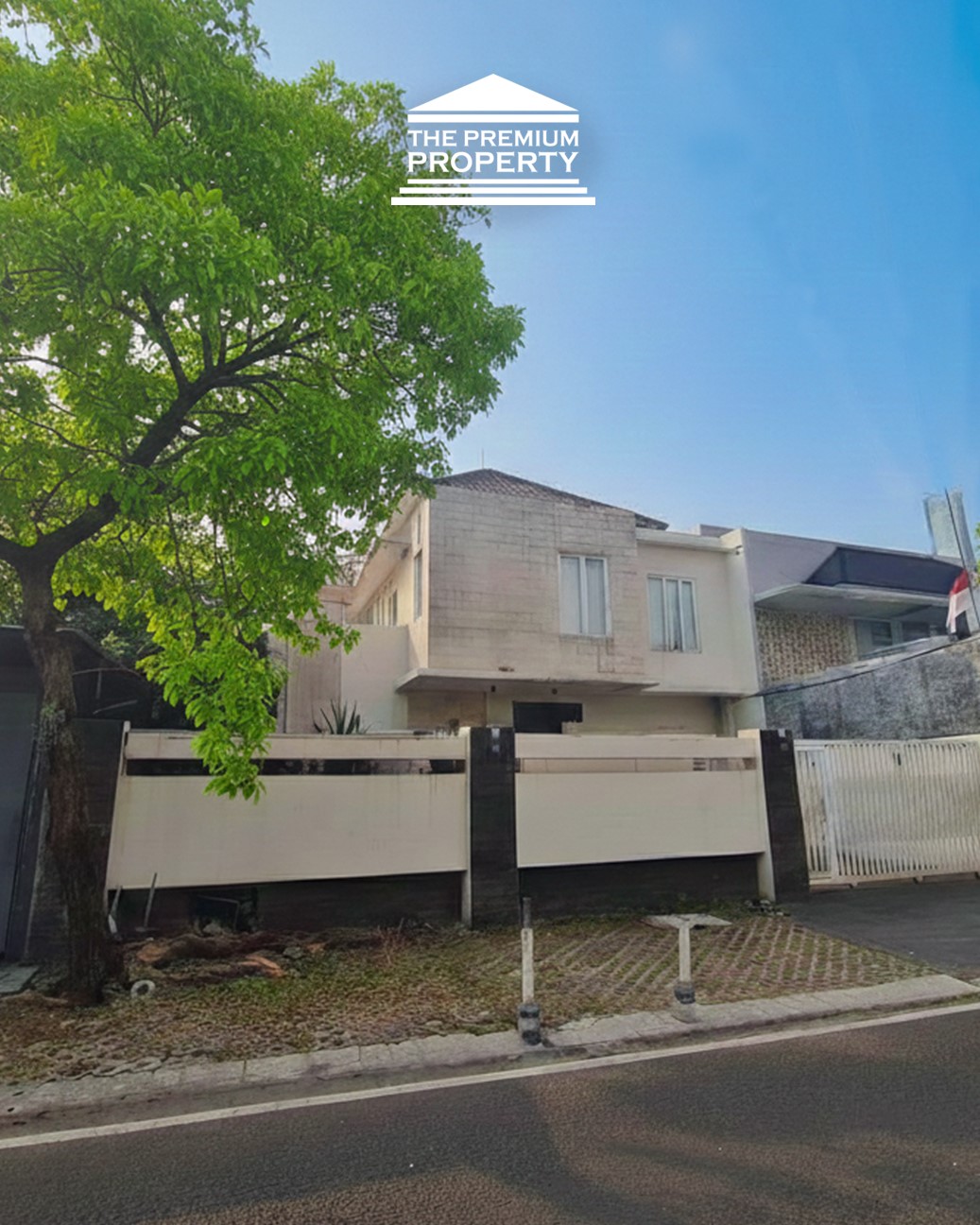 Rumah Kantor Strategis di Area Senopati – Private Pool, Parkir 6 Mobil, Listrik 23rb Watt