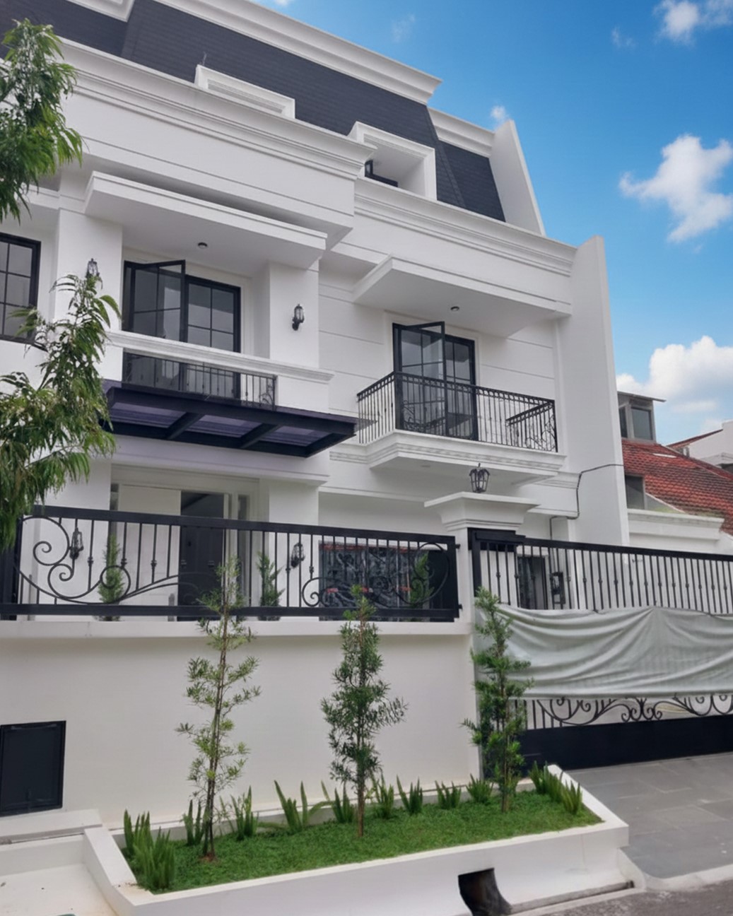 Dijual Rumah Brand New 3 Lantai di Pondok Indah, 4 Kamar Tidur, Ada Kolam Ikan