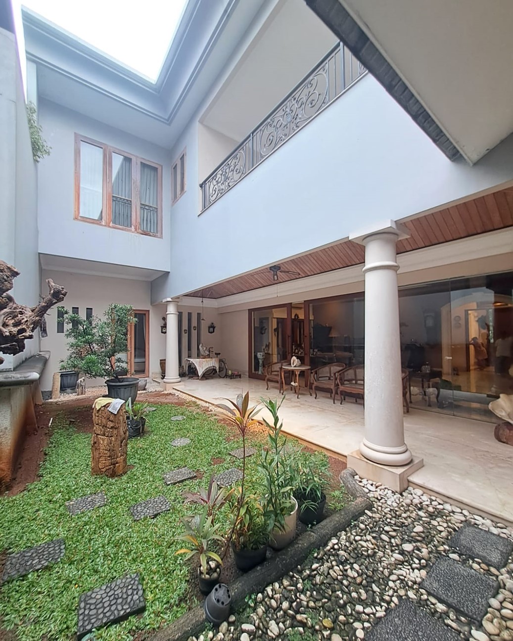 Rumah Dijual dekat Prapanca, Blok M, Kebayoran Baru, Ada Brandgang