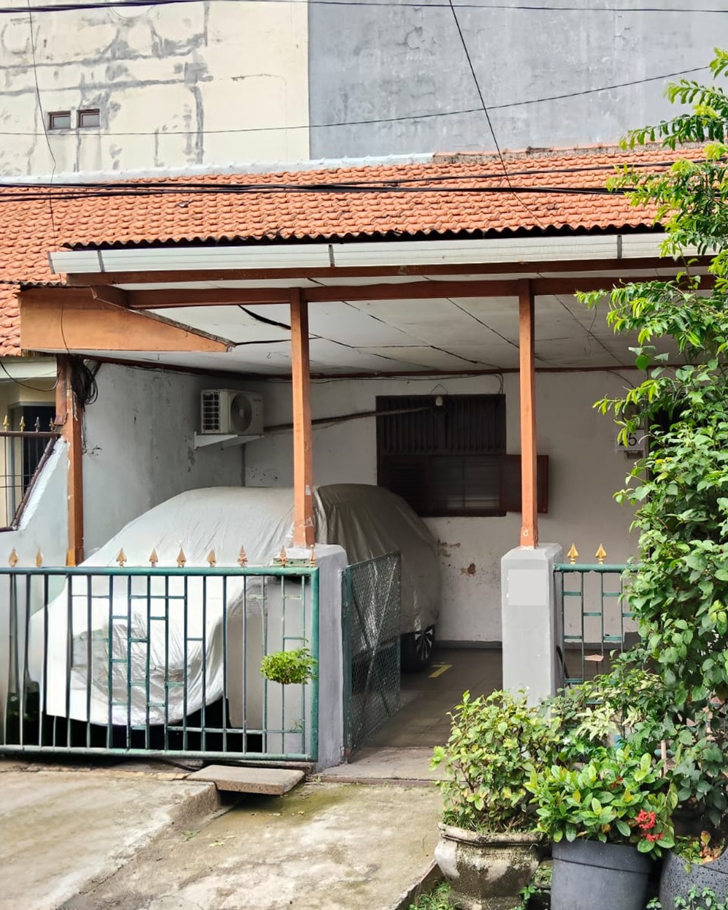 Dijual Rumah Hitung Tanah di Bendungan Hilir, Lokasi Bebas Banjir