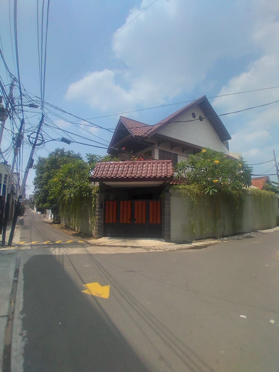 Rumah Dijual area Panglima Polim, Rumah Bagus 3 Lantai, Fully Furnished!