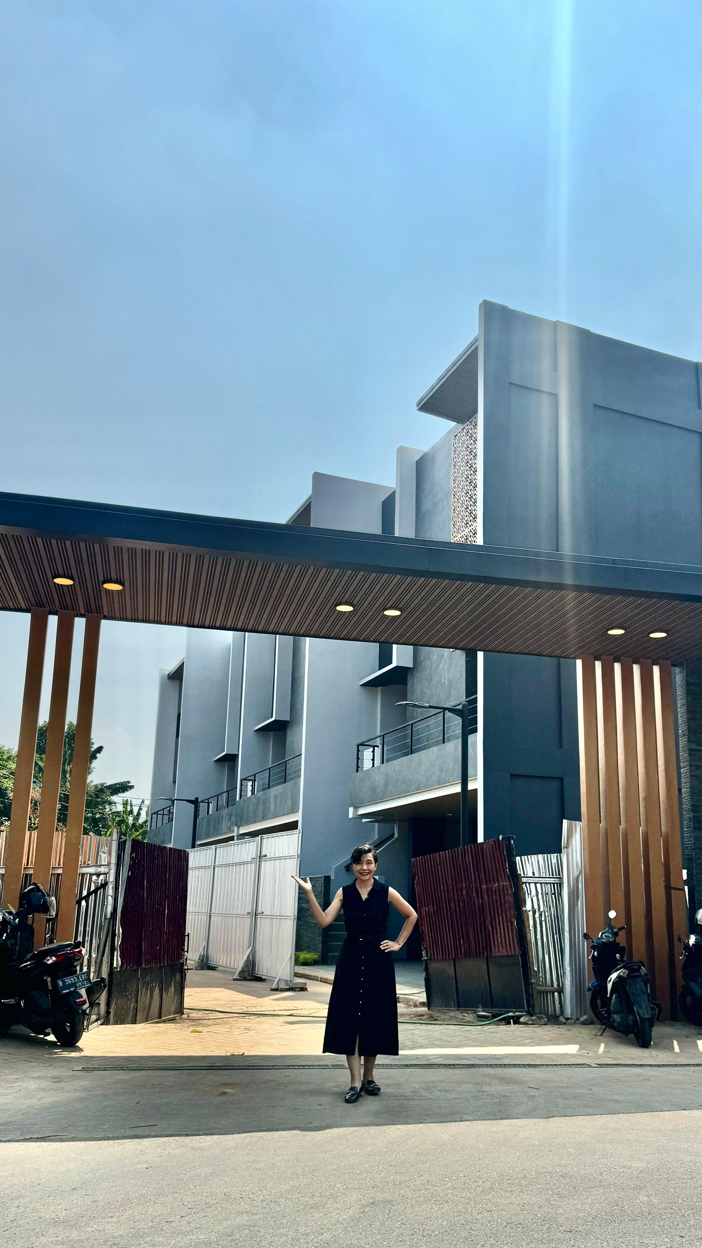Rumah Baru 3 Lantai, Murah di Permata Hijau