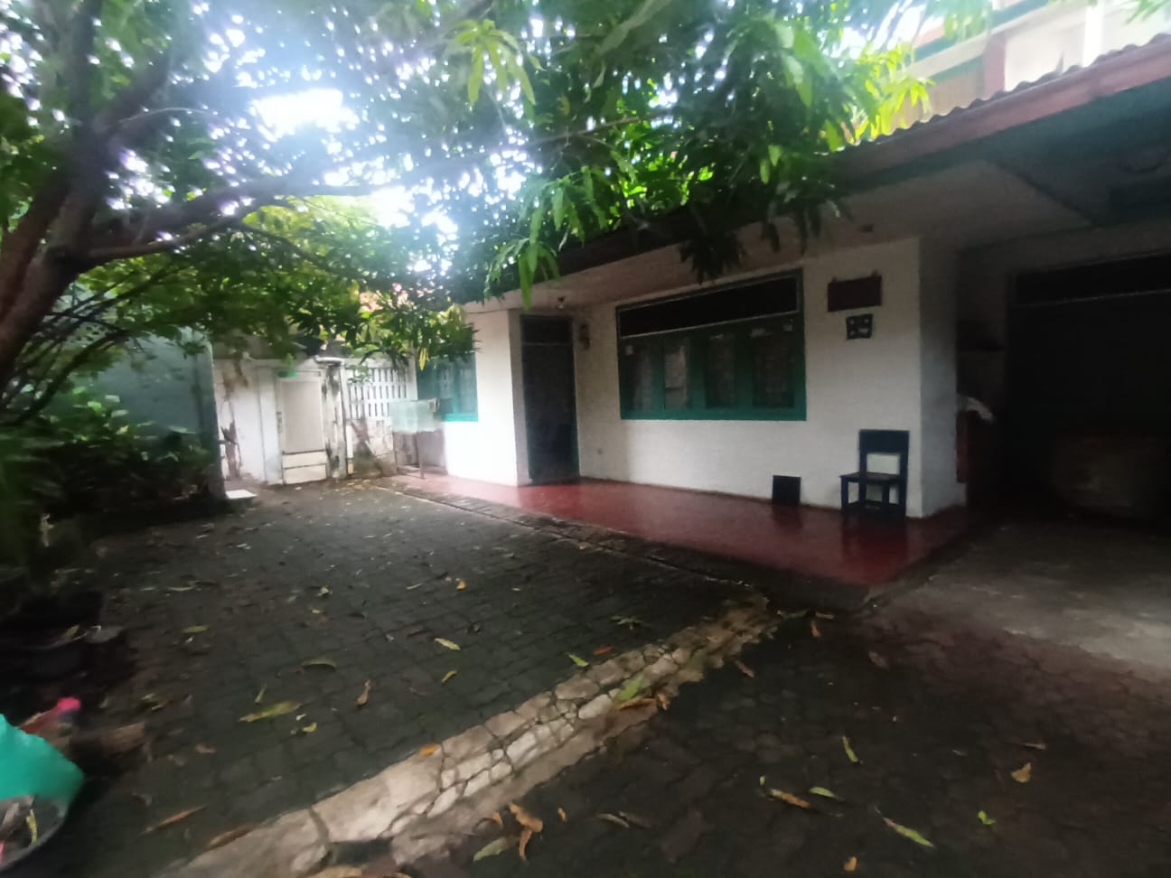 Dekat Permata Hijau! Rumah 250m² Cocok Jadi Kost, Ruko, atau Mini Market!