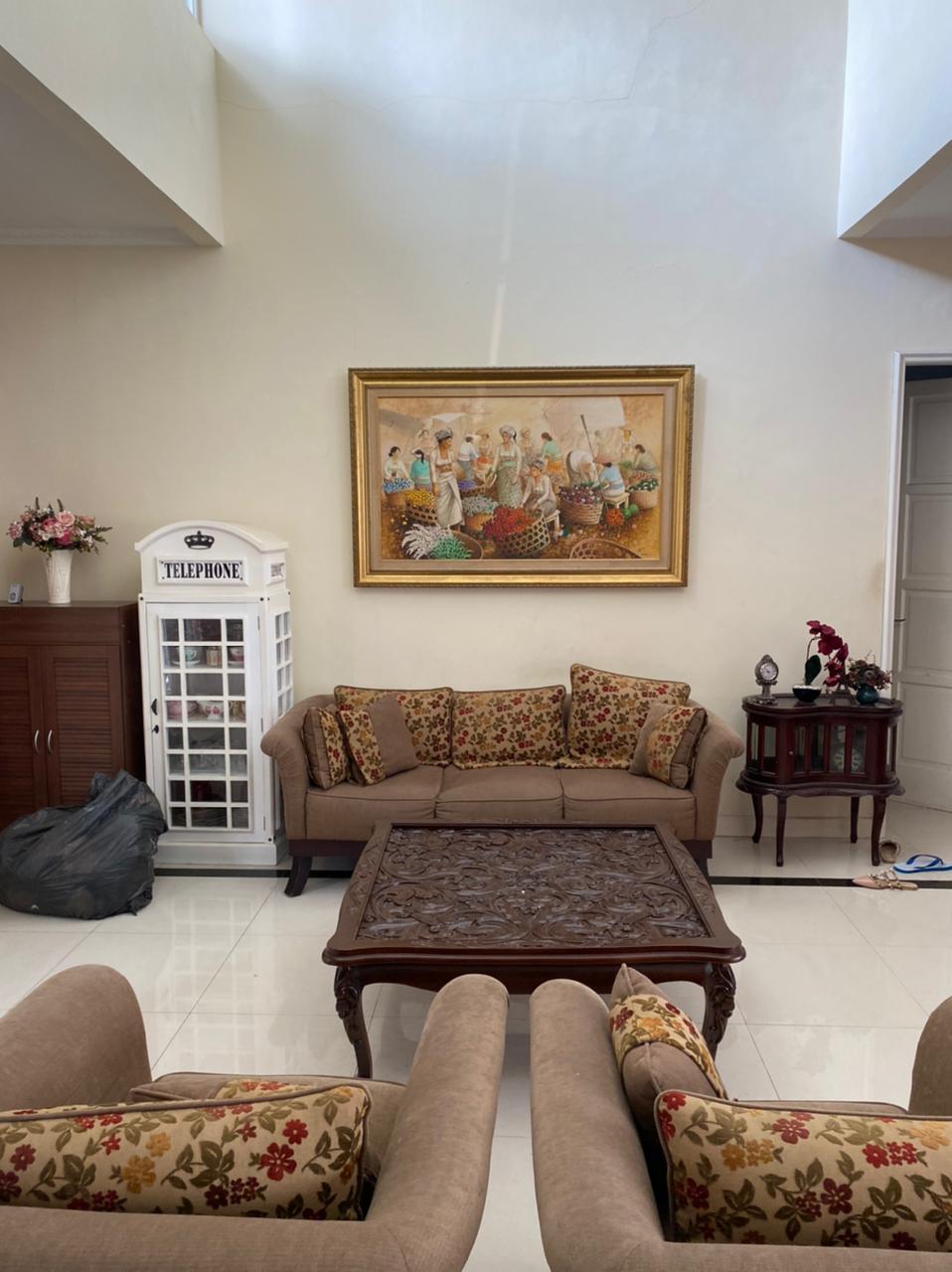 Dijual Rumah Cantik 2 Lantai di Cilandak, Akses Langsung ke MRT, Ada Kolam Renang