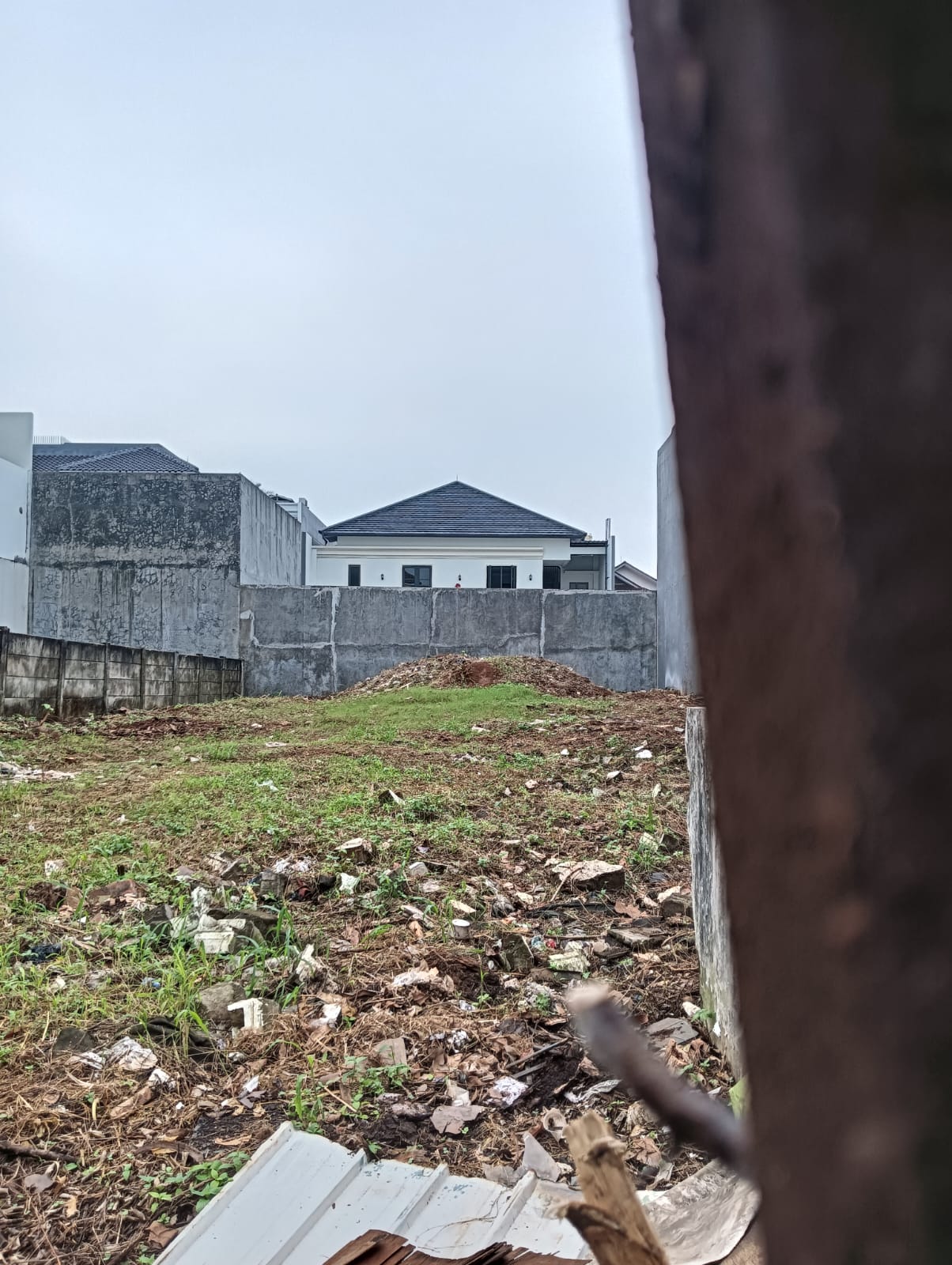Jual Tanah Bentuk Kotak, Hadap Timur, Letak Tanah Tinggi Di Pondok Indah