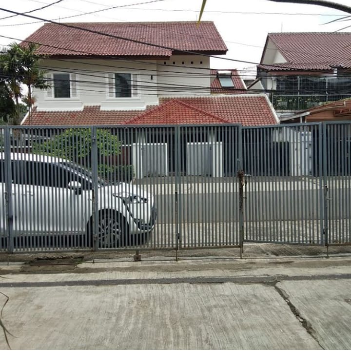 Rumah Dijual di Kebayoran Baru, Cocok Usaha Seperti Klinik, Kantor, Resto, dll