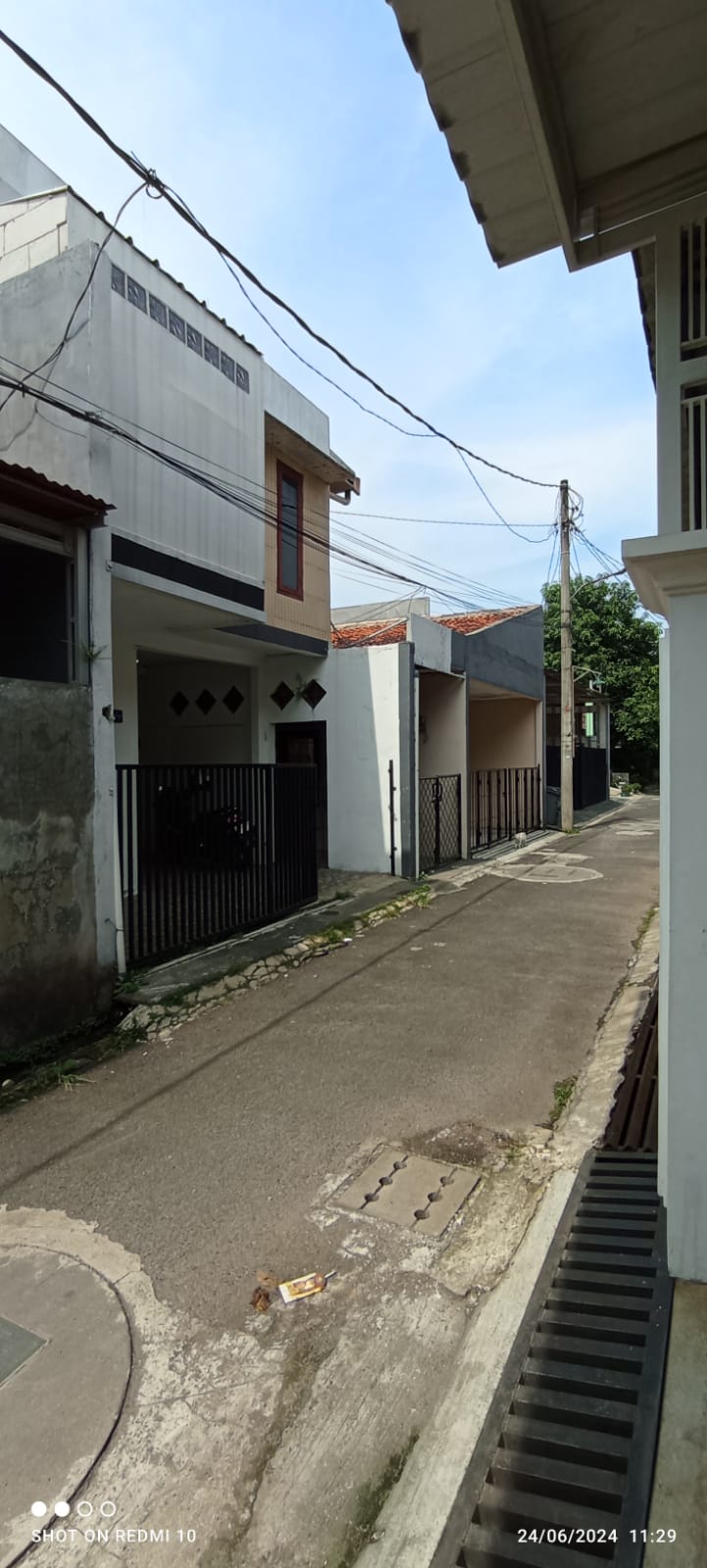 Rumah di Cipedak Jagakarsa, Siap Huni, Akses Jalan 1 Mobil