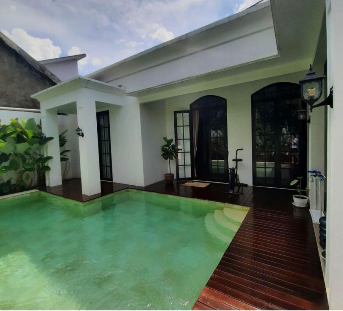 Dijual Rumah Modern Classic, Strategis, Dekat Veteran dan Pondok Indah