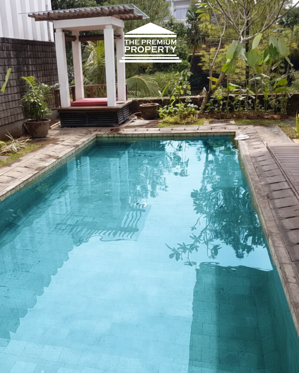 Rumah 3 Lantai Siap Huni Dekat Stasiun MRT Lebak Bulus