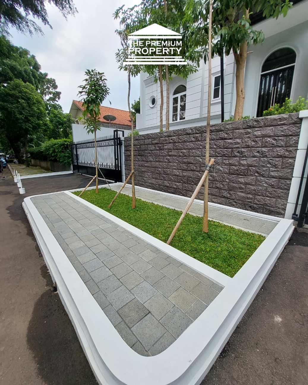 Mewah, Brand New, area Brawijaya Darmawangsa