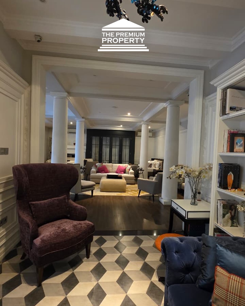 Rumah Sewa Panglima Polim Jakarta Selatan: Parkir 6 Mobil, Jalan 2 Mobil