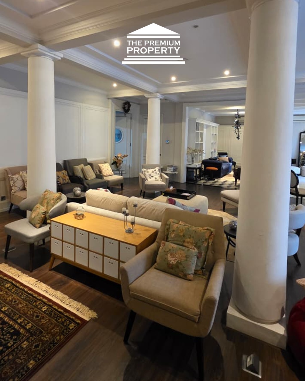 Rumah Sewa Panglima Polim Jakarta Selatan: Parkir 6 Mobil, Jalan 2 Mobil