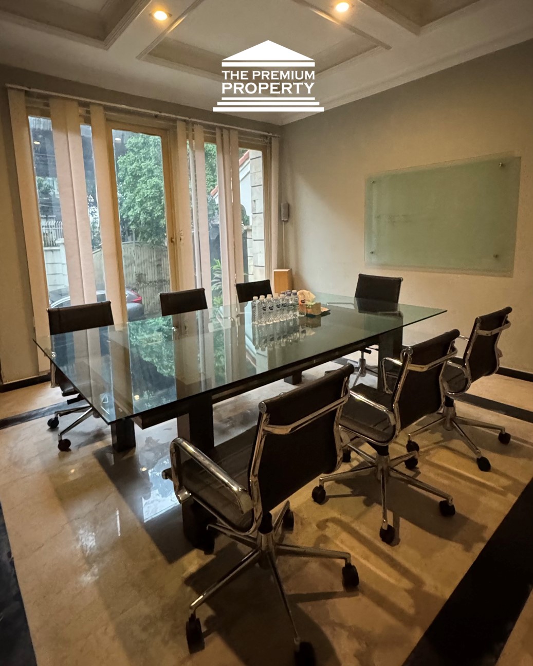 Rumah di Lokasi Strategis Kebayoran Baru – Posisi Huk, Cocok Kantor & Klinik