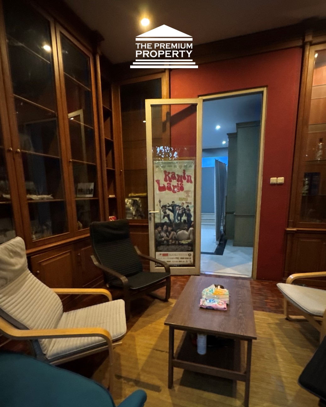 Rumah di Lokasi Strategis Kebayoran Baru – Posisi Huk, Cocok Kantor & Klinik