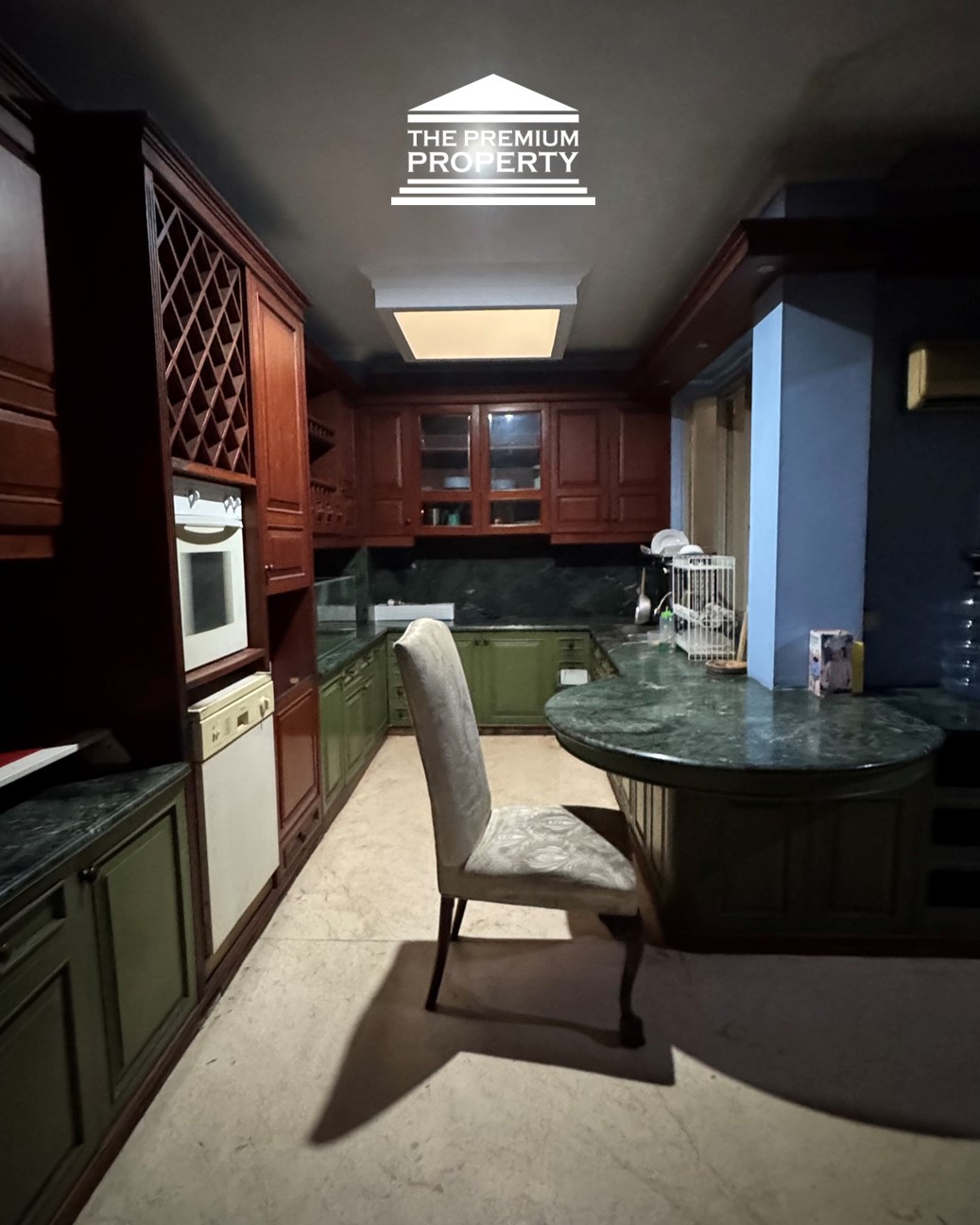 Rumah di Lokasi Strategis Kebayoran Baru – Posisi Huk, Cocok Kantor & Klinik