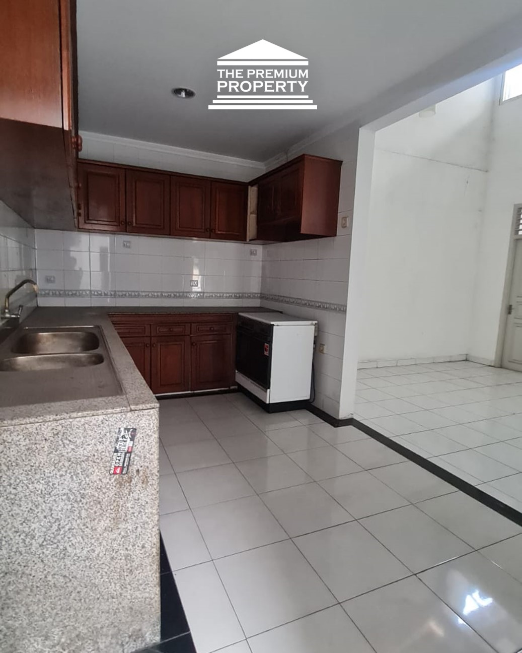 Rumah Siap Huni di Panglima Polim Kebayoran Baru, LT 276m2, Lokasi Elit