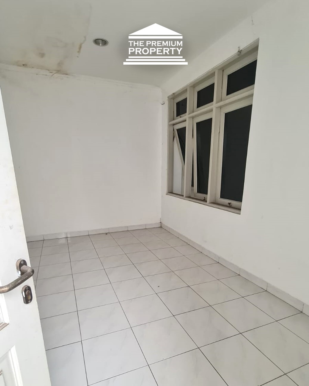 Rumah Siap Huni di Panglima Polim Kebayoran Baru, LT 276m2, Lokasi Elit