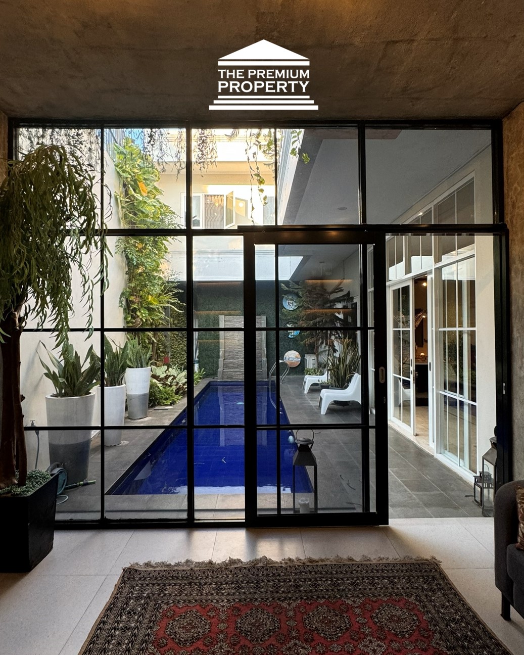 Hunian Eksklusif Kebayoran Baru Area Pakubuwono, Fully Furnished Ada Kolam Renang
