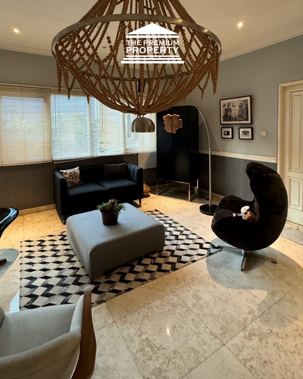 Hunian Eksklusif Kebayoran Baru Area Pakubuwono, Fully Furnished Ada Kolam Renang