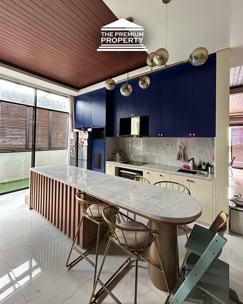 Rumah Mewah Pondok Indah Tersewa – ROI Jelas, Desain Estetik, Ada Solar Panel