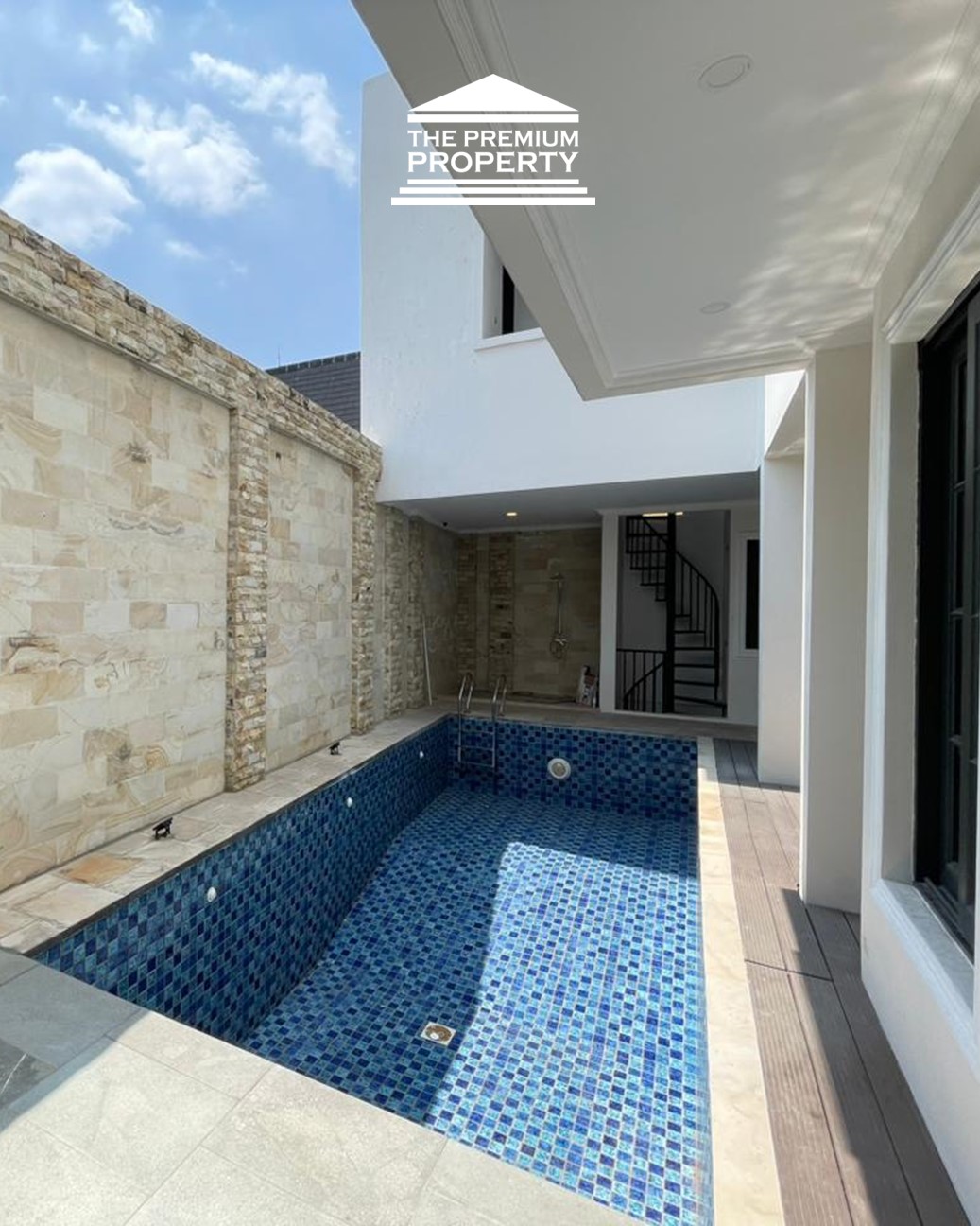 Dijual Rumah Baru 4 Lantai Mewah Modern dengan Rooftop dan Lift di Kebayoran Baru Jakarta Selatan