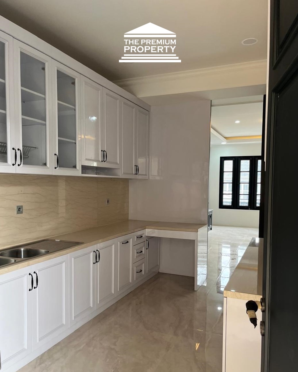 Dijual Rumah Baru 4 Lantai Mewah Modern dengan Rooftop dan Lift di Kebayoran Baru Jakarta Selatan