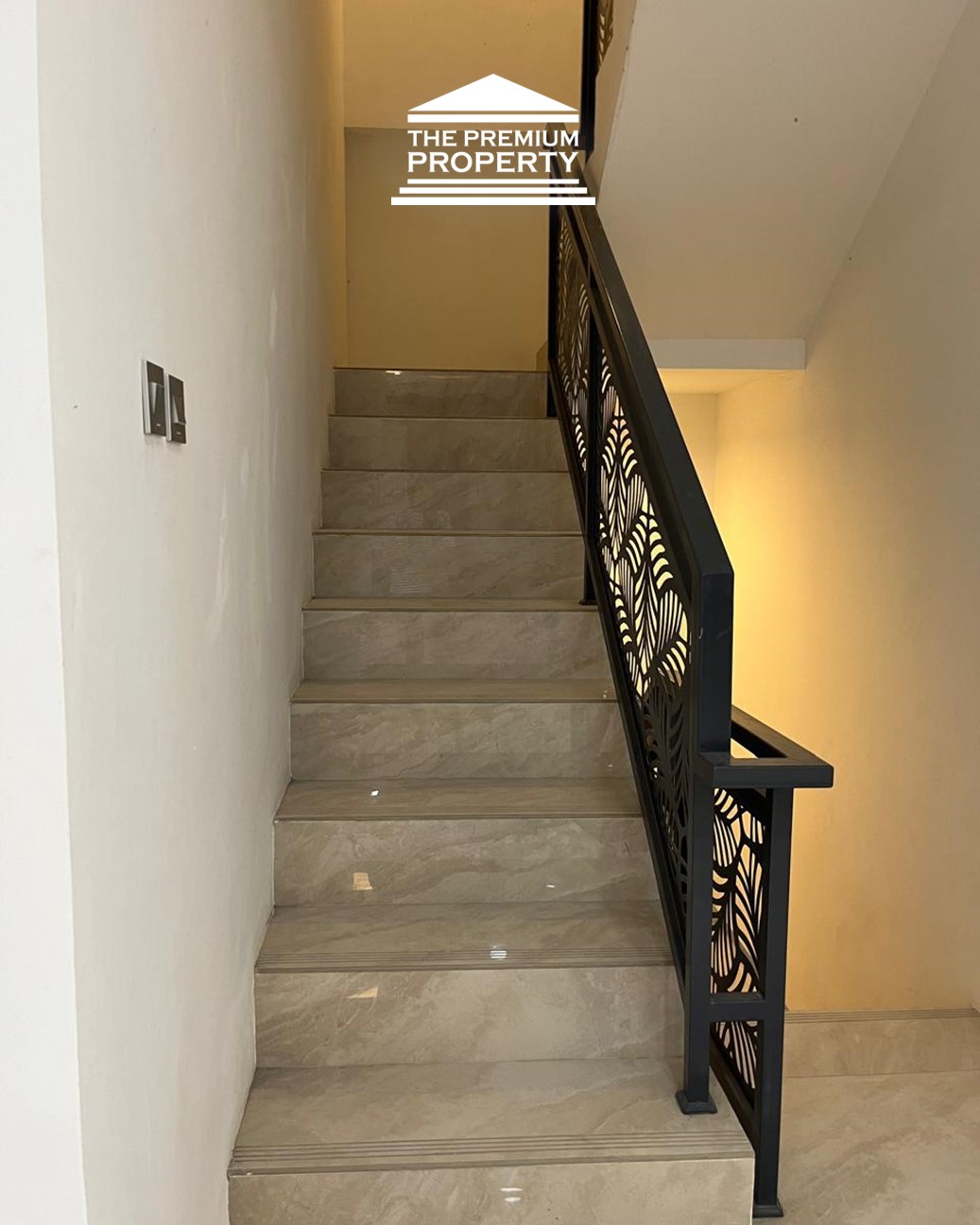 Dijual Rumah Baru 4 Lantai Mewah Modern dengan Rooftop dan Lift di Kebayoran Baru Jakarta Selatan