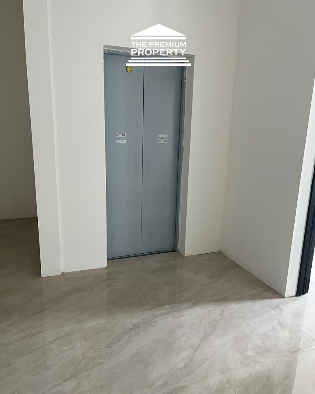 Dijual Rumah Baru 4 Lantai Mewah Modern dengan Rooftop dan Lift di Kebayoran Baru Jakarta Selatan