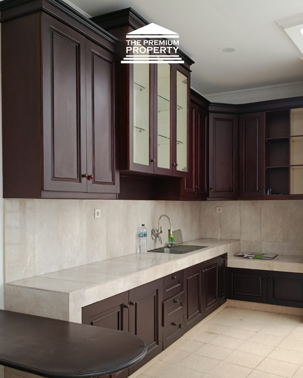 Rumah 2 Lantai Siap Huni Area Pakubuwono, 6 Kamar Tidur