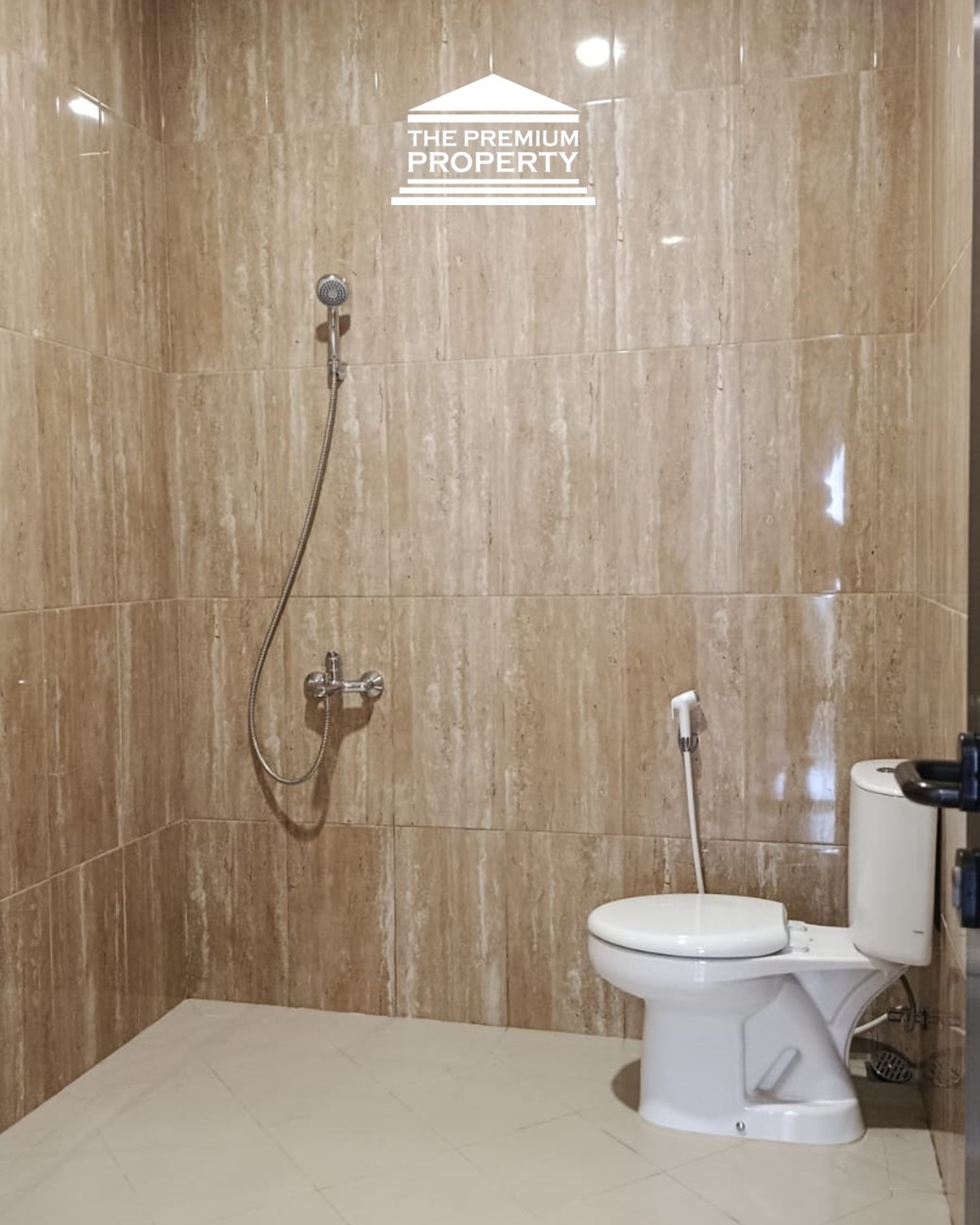 Rumah 2 Lantai Siap Huni Area Pakubuwono, 6 Kamar Tidur