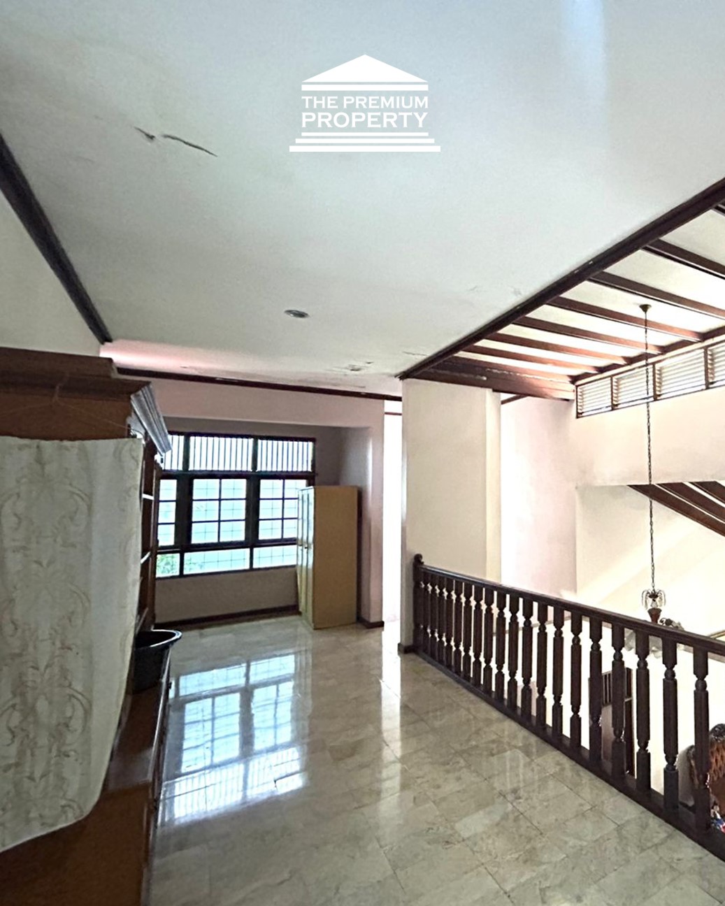 Dijual Rumah Lama 2 Lantai di Pasar Minggu. 250 meter ke McD Jati Padang