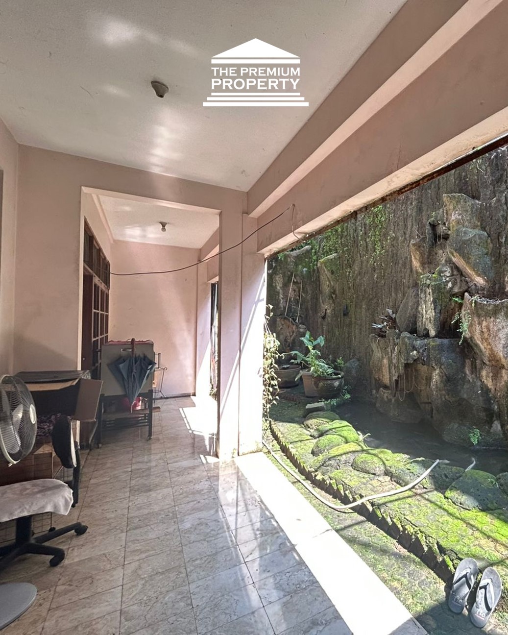 Dijual Rumah Lama 2 Lantai di Pasar Minggu. 250 meter ke McD Jati Padang