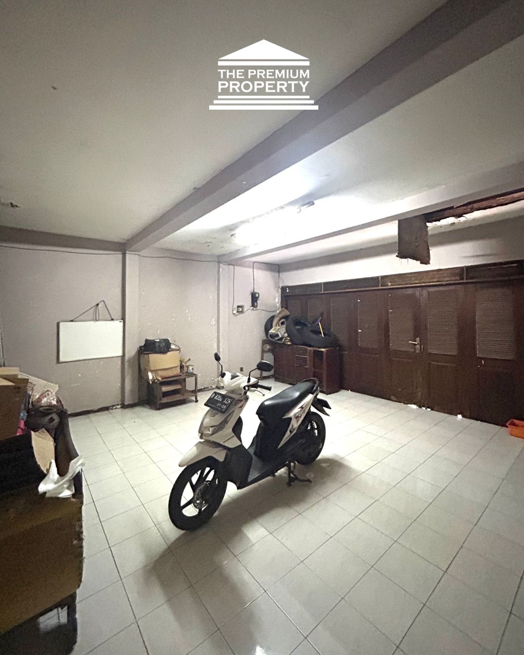 Dijual Rumah Lama 2 Lantai di Pasar Minggu. 250 meter ke McD Jati Padang