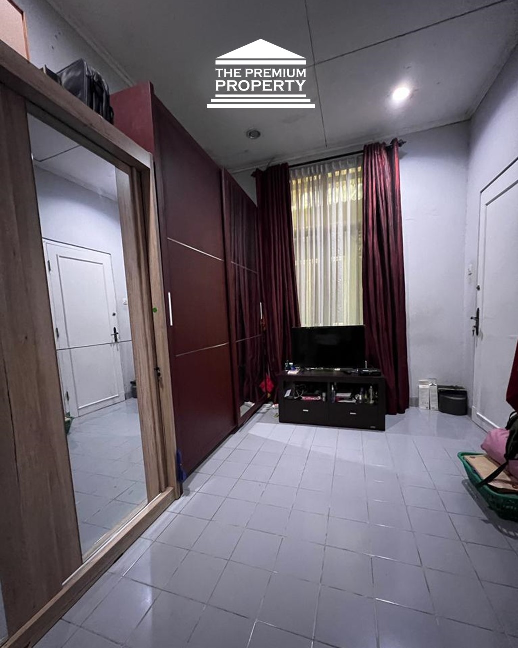 Rumah Dijual di Mampang Prapatan, Luas 250 m2, Rumah Lama