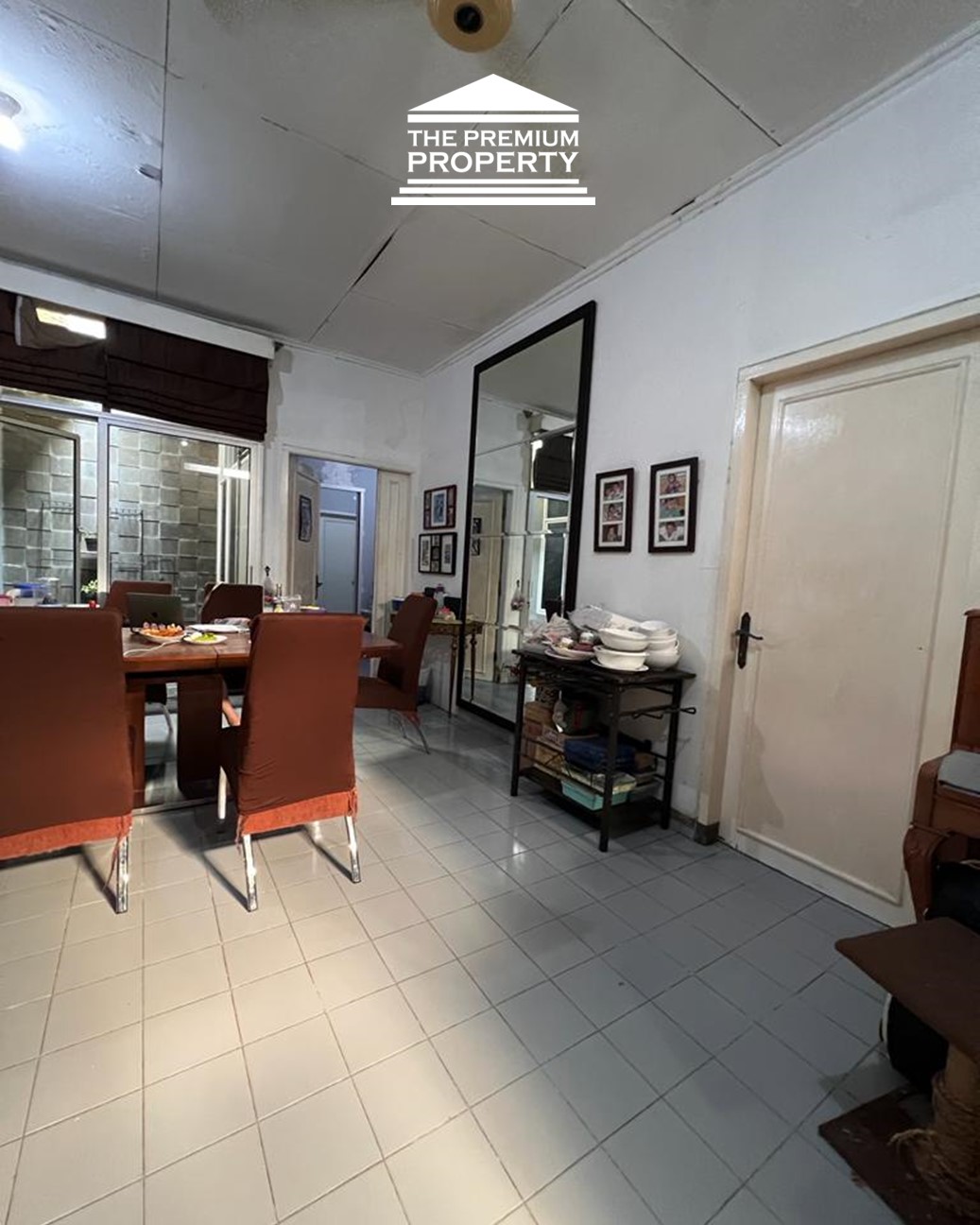 Rumah Dijual di Mampang Prapatan, Luas 250 m2, Rumah Lama