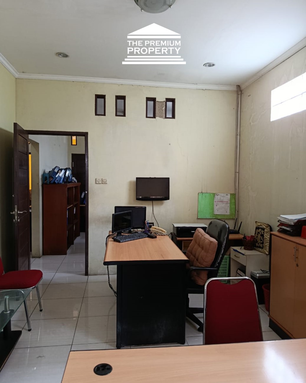 Dijual Rumah 2 Lantai di Mampang Prapatan, Jalan Lebar 2 Mobil, Luas Tanah 190 m2, 7 Kamar Tidur