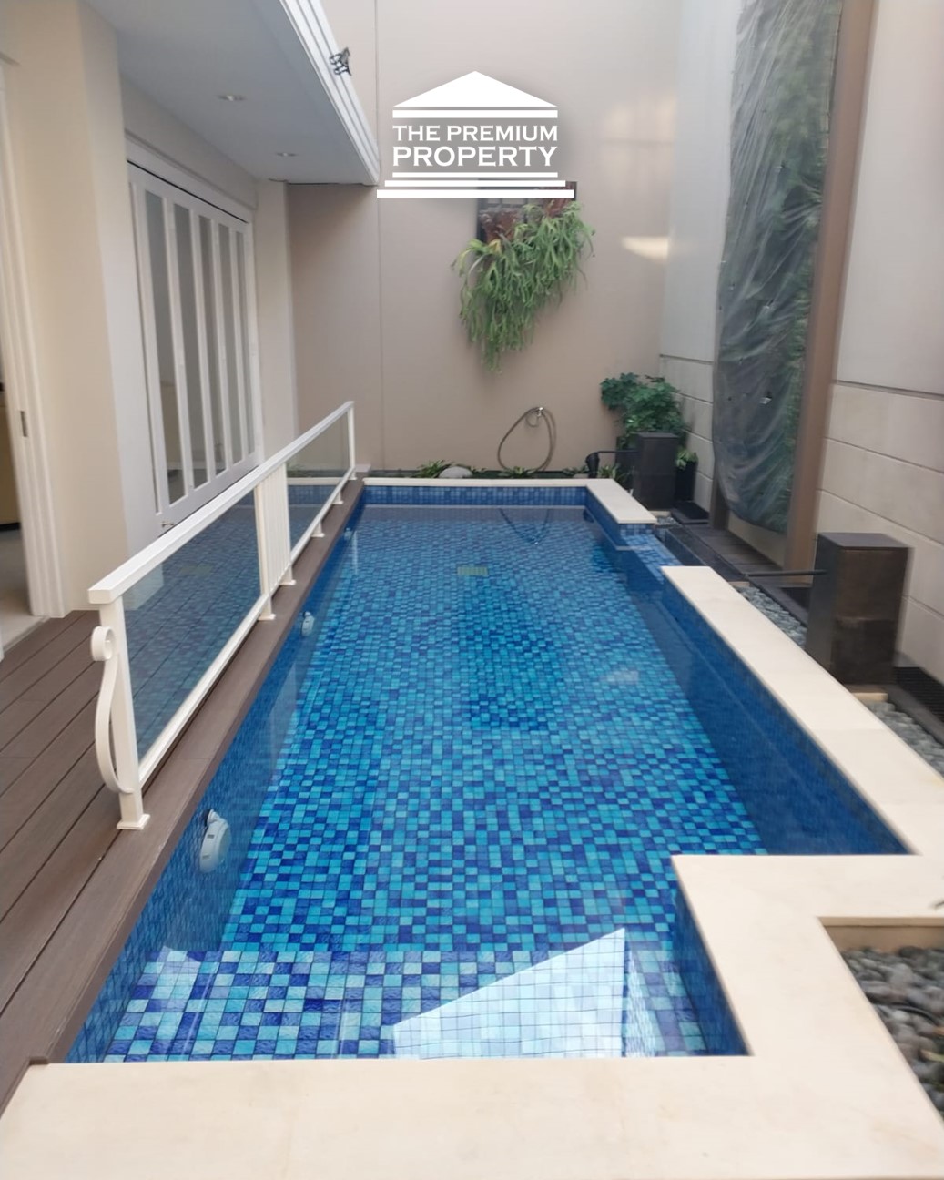 Rumah Dijual di Pondok Indah, area Favorit, Brand New, Semi Furnished, ada Kolam Renang