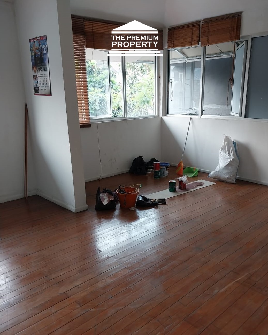 Rumah Dijual di Pondok Indah, 2,5 lantai, Siap Huni