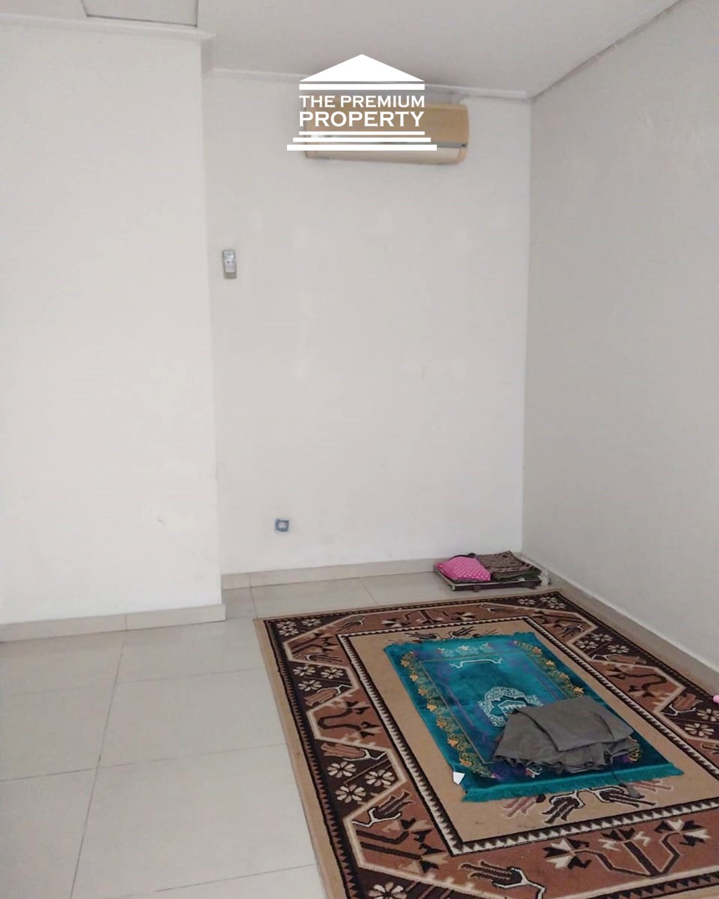 Rumah Dijual di Pondok Indah, 2,5 lantai, Siap Huni