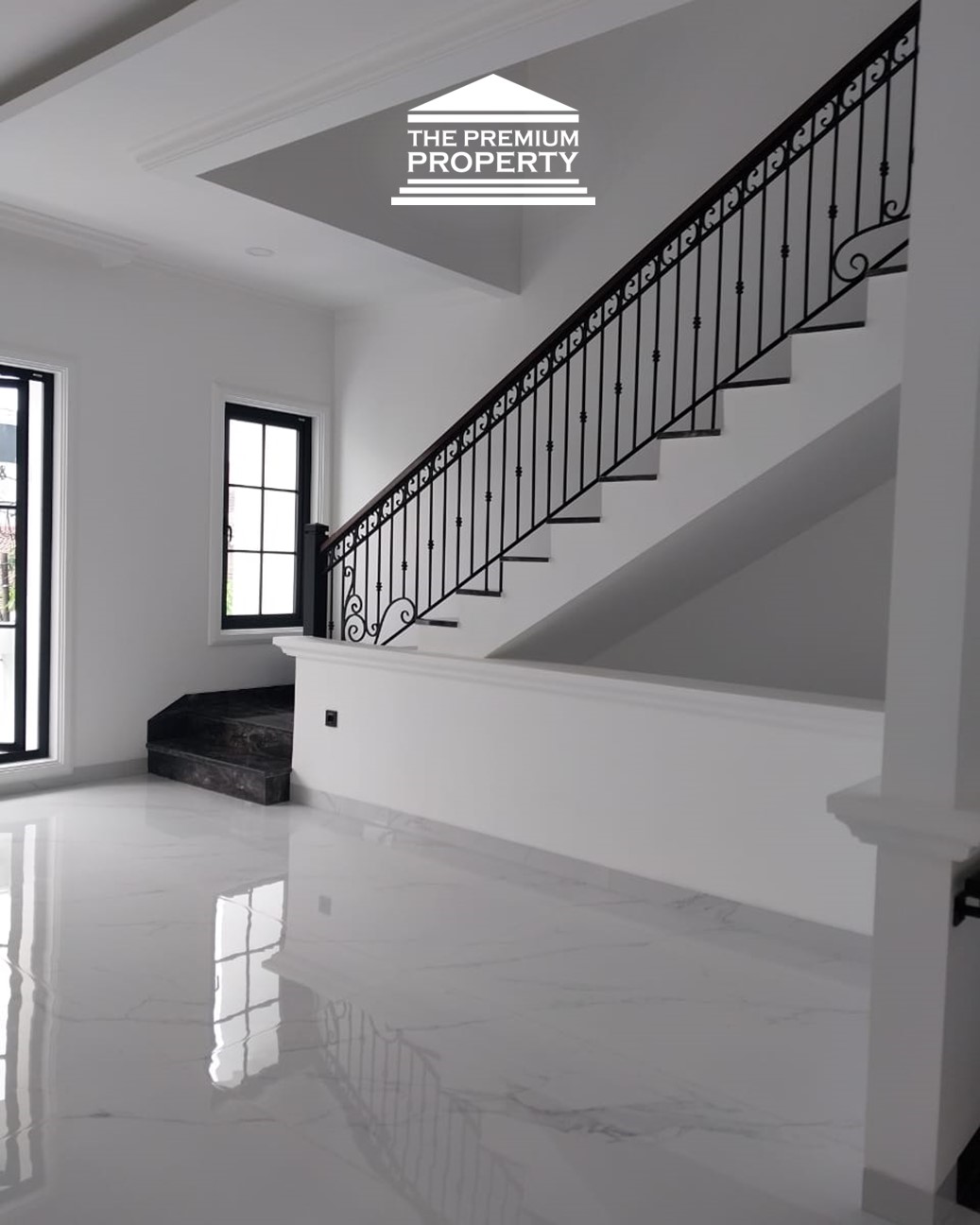 Dijual Rumah Brand New 3 Lantai di Pondok Indah, 4 Kamar Tidur, Ada Kolam Ikan