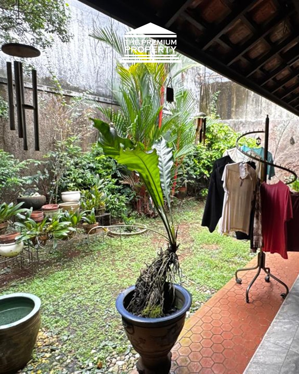 Dijual Rumah di Kebayoran Baru, Bisa Jalan Kaki ke Mal Gancit, Rumah Lama