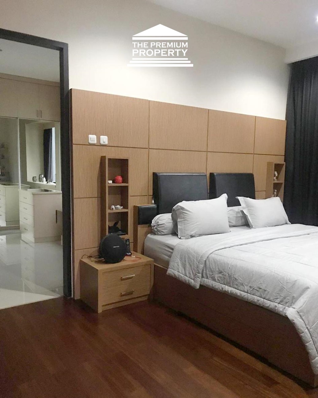 Rumah Dijual di Pondok Labu, Dalam Komplek, 2 Lantai, 4 Kamar Tidur, Ada Kolam Renang