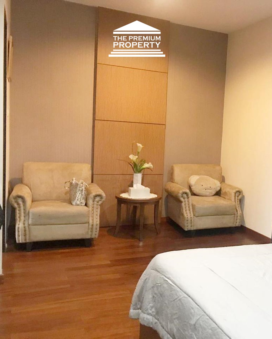 Rumah Dijual di Pondok Labu, Dalam Komplek, 2 Lantai, 4 Kamar Tidur, Ada Kolam Renang