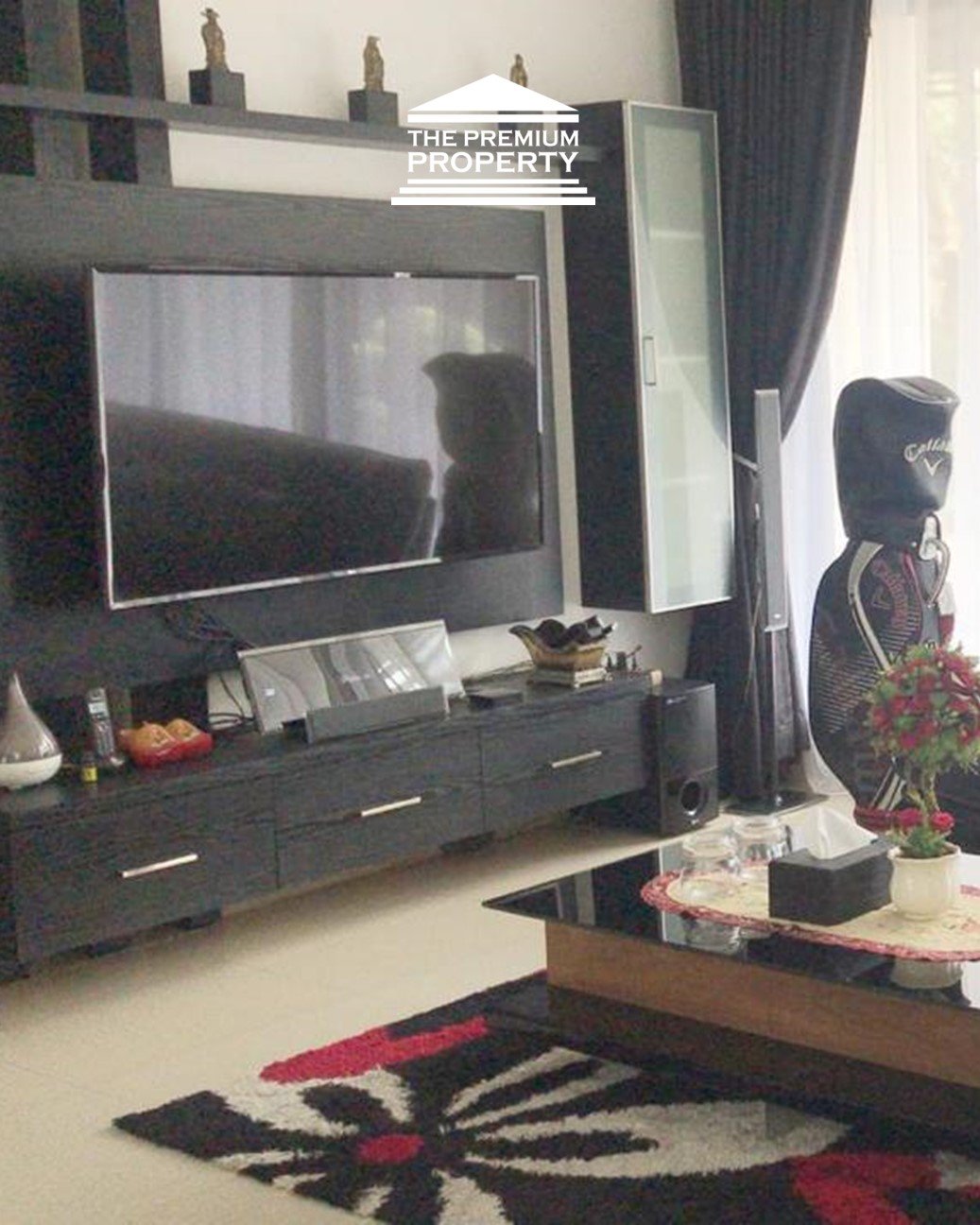 Rumah Dijual di Pondok Labu, Dalam Komplek, 2 Lantai, 4 Kamar Tidur, Ada Kolam Renang