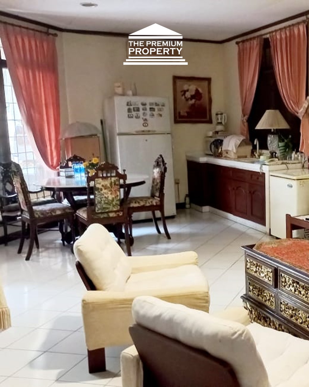 Rumah Dijual di Lebak Bulus, 2 Lantai, Luas 250 m2, 3 Kamar Tidur, Bebas Banjir