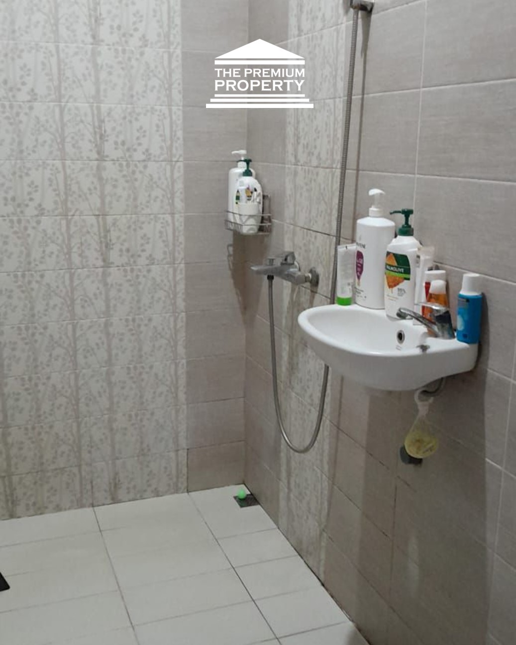 Rumah Dijual di Duren Tiga, Jalan Lebar, 2 Lantai, 4 Kamar Tidur