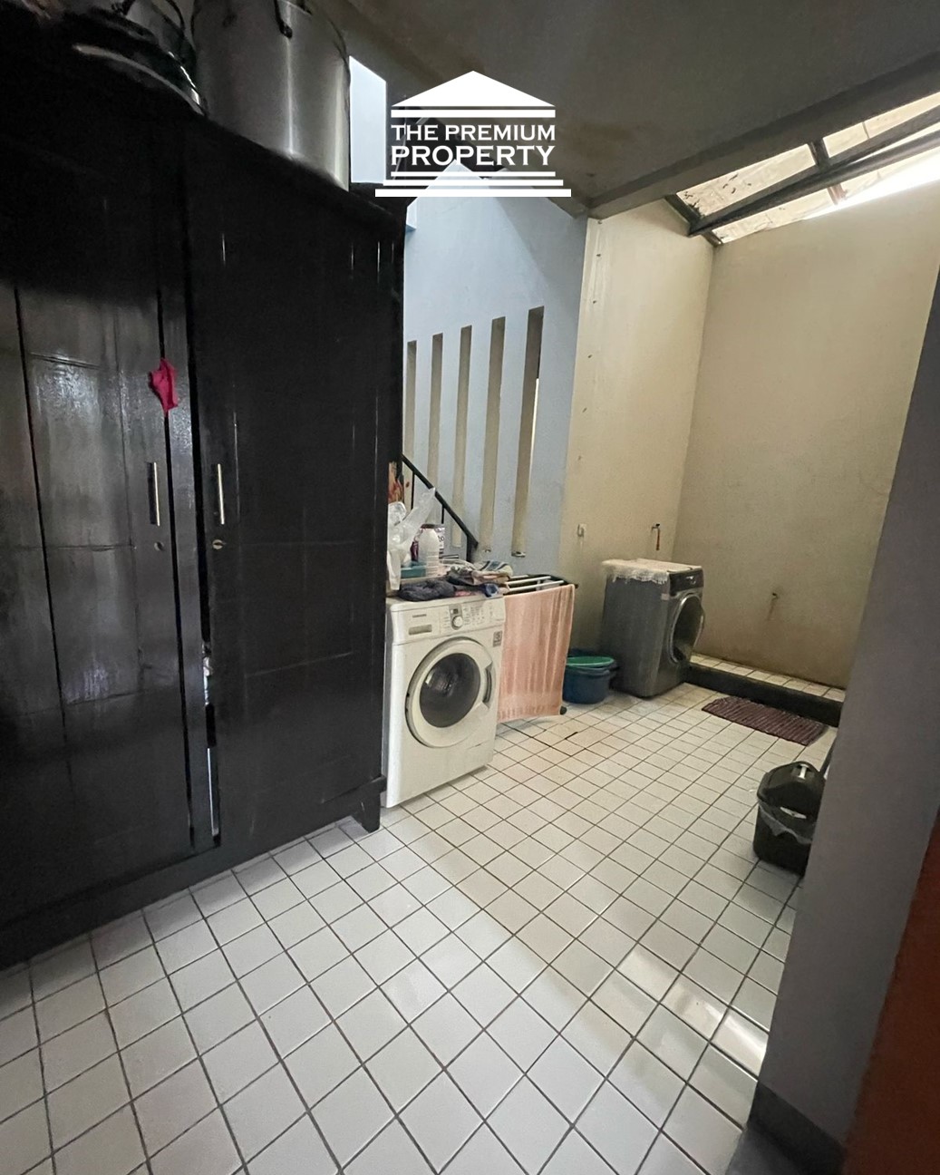 Rumah Dijual di Kebayoran Baru, Ada Rumah Utama dan Rumah Kost 8KT Furnished, Ada Kios Bisa Disewa
