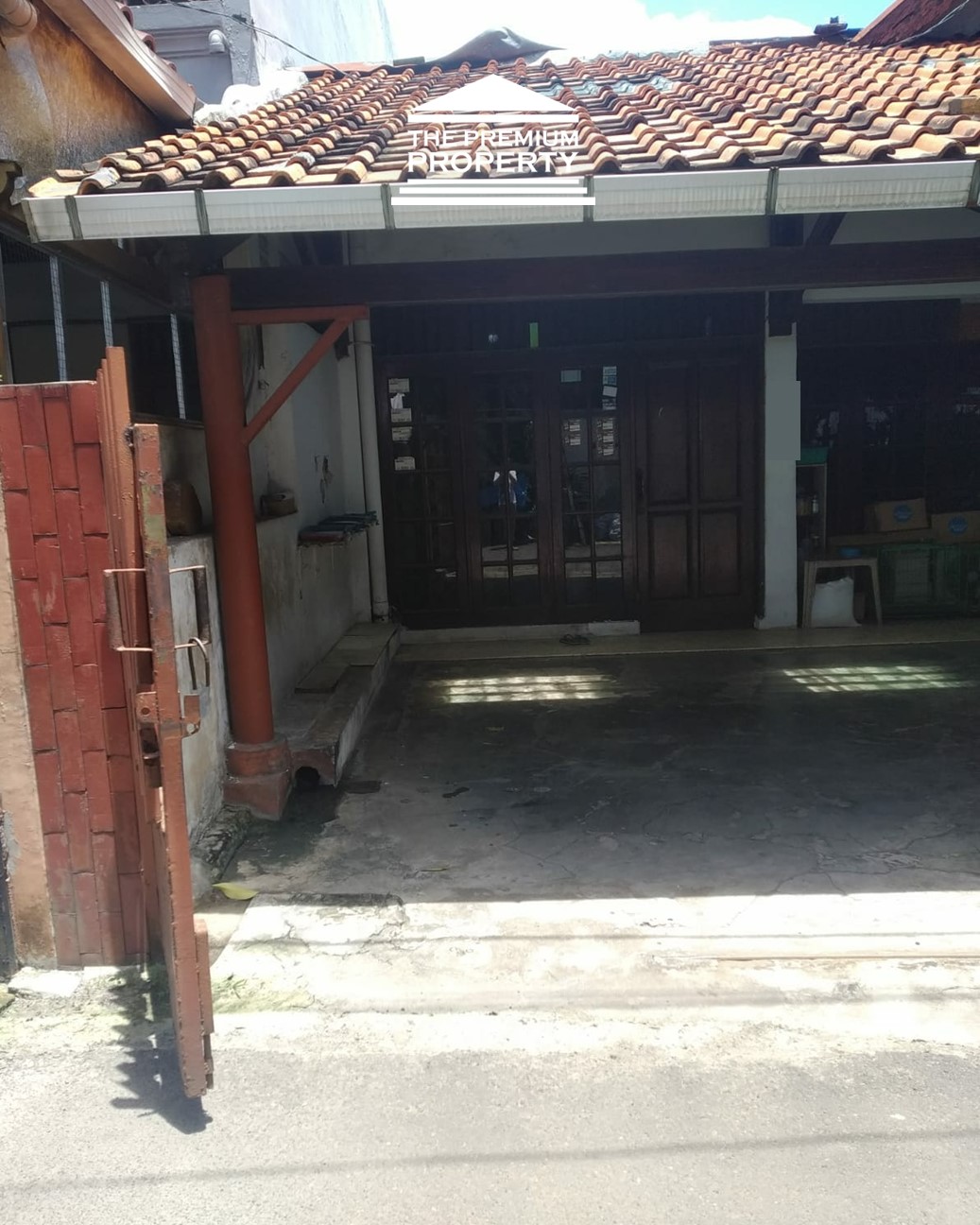 Hitung Tanah! Rumah Lama Lokasi Dekat SCBD dan Widya Chandra. Rumah Dijual di Kebayoran Baru