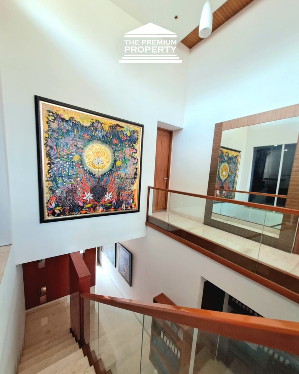 Rumah Dijual di Kebayoran Baru. Semi Furnished, Ada Ruang Kerja dan Belajar